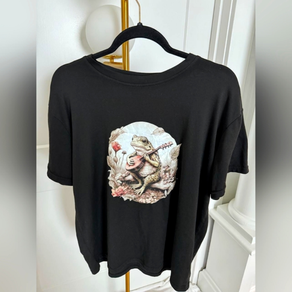 Frog playing guitar tshirt